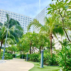 5 Star Shore Residences Moa Luxury Suite With Bayview Pool Access
